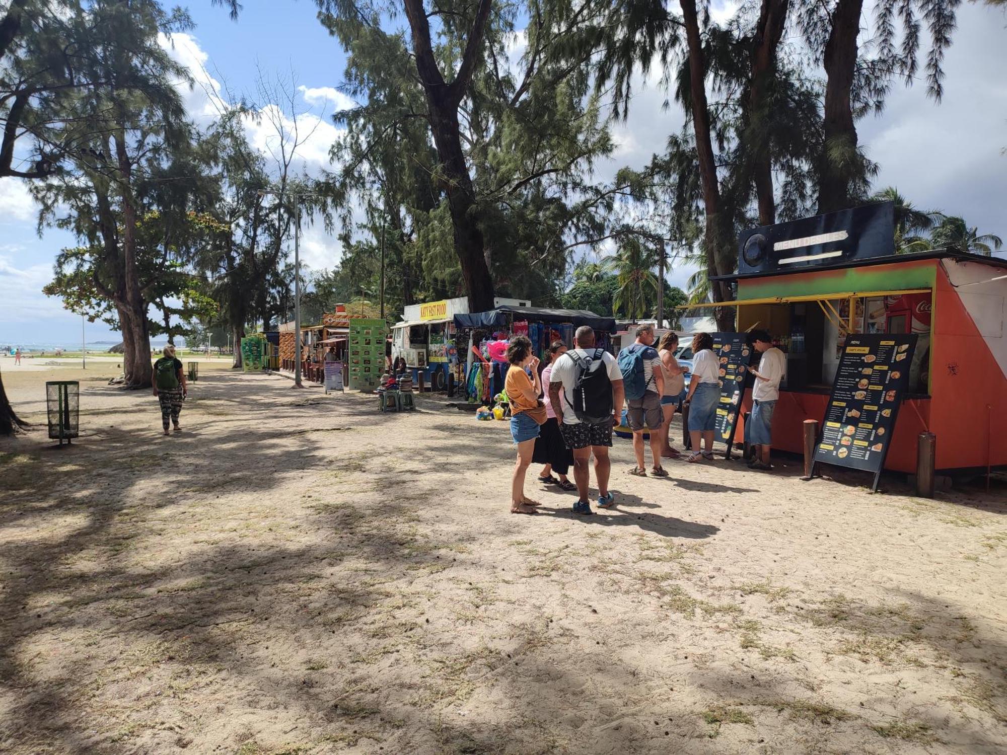 White Sand Cabana Flic en Flac Exterior photo
