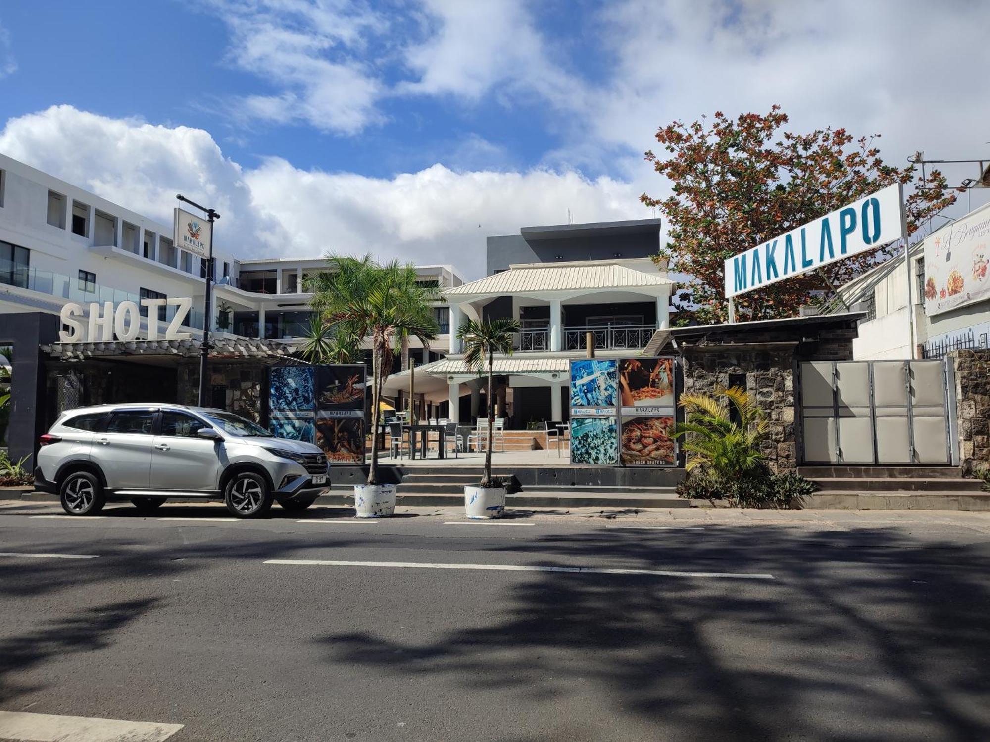 White Sand Cabana Flic en Flac Exterior photo